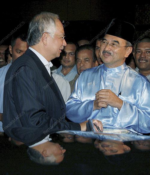 MOHD NAJIB TUN ABDUL RAZAK
