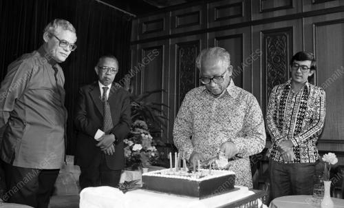 KL09_09102015_SALLEH_ABAS