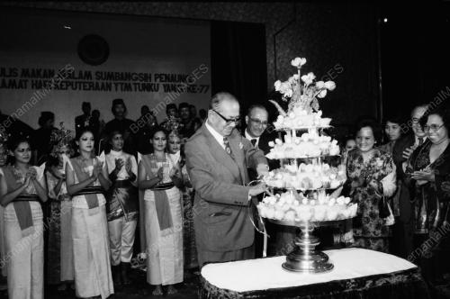 TUNKU ABDUL RAHMAN