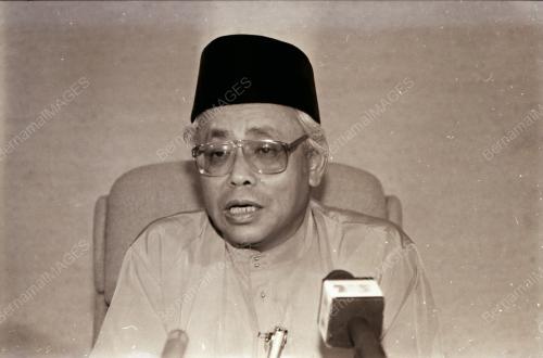 JULAI 1990 D