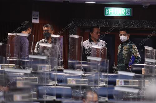 DATUK SERI MOHAMED AZMIN ALI¨