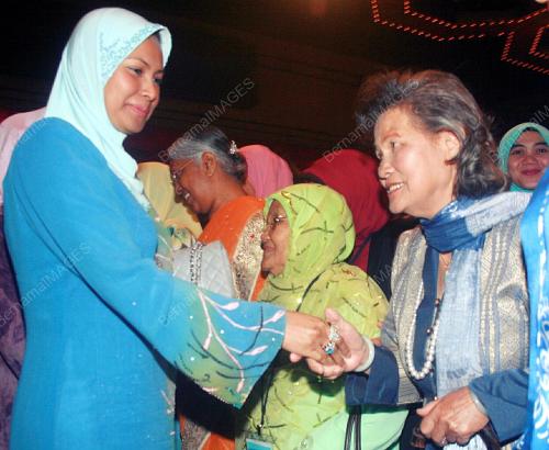 TUANKU NUR ZAHIRAH