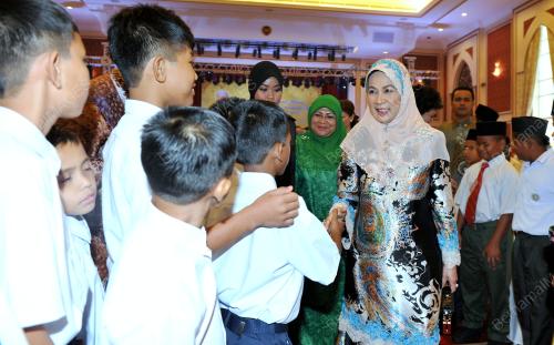 KL09_10062014_PERMAISURI