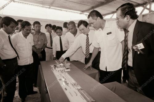 TAN SRI MUHAMMAD MUHAMMAD TAIB
