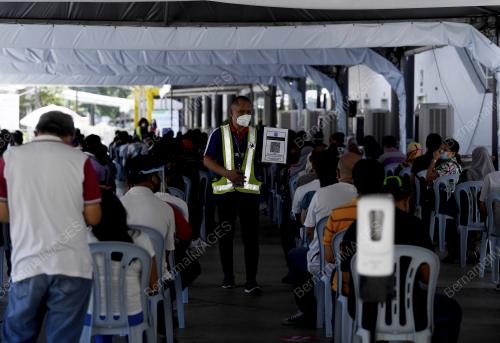 PUSAT PEMBERIAN VAKSIN (PPV) AXIATA ARENA