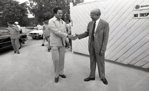 DR. MAHATHIR MOHAMAD