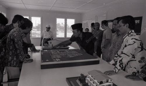 HARUN IDRIS