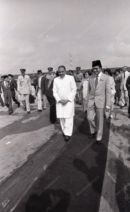 PRESIDEN PAKISTAN JENERAL MUHAMMAD ZIA
