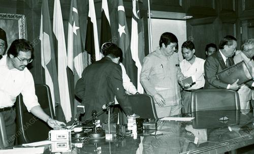 KL09_110490_MESYUARATBN