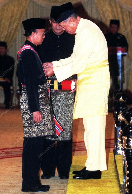 DR ZAINAL ABIDIN