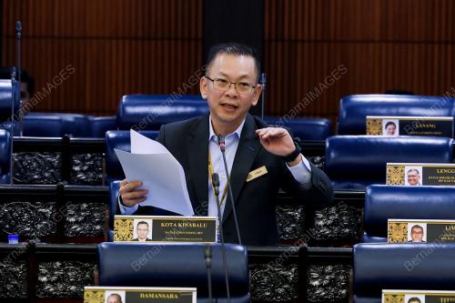 DATUK CHAN FOONG HIN
