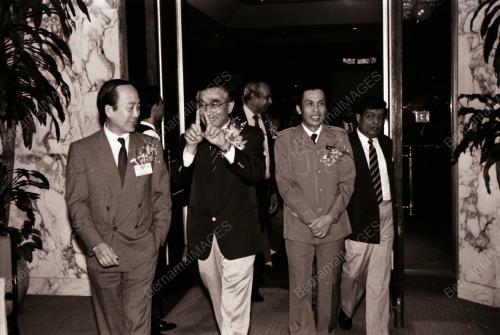 JULAI 1990 G