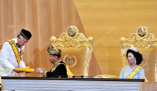KL09_12032012_AGONG