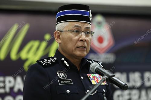 DATUK SERI ACRYL SANI