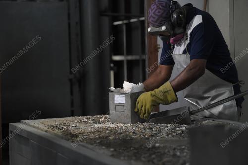 PROSES PEMBAKARAN MAYAT COVID-19