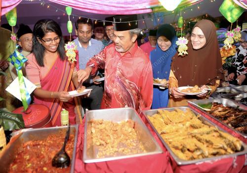 KL09_12072016_LKIM_RAYA