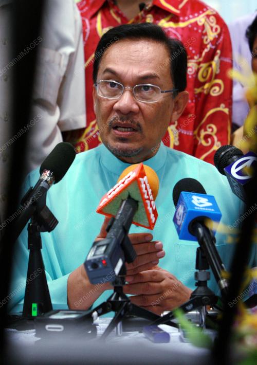 ANWAR IBRAHIM