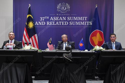 SIDANG KEMUNCAK ASEAN KE 37