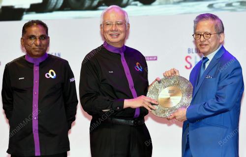 KL09_12122017_NAJIB_BN201712023142