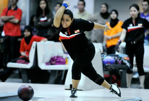 KL09_13032012_BOWLING4