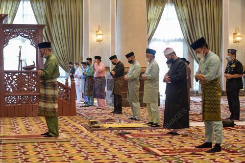 AL-SULTAN ABDULLAH RI'AYATUDDIN AL-MUSTAFA BILLAH SHAH