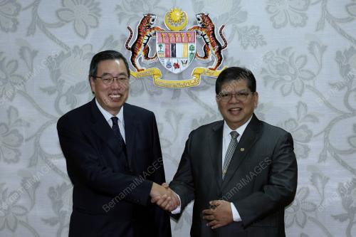 TAN SRI JOHARI ABDUL