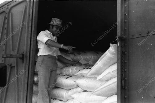 GULA, KERETAPI