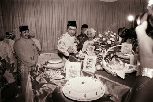 DATO' SERI DR. MAHATHIR BIN MOHAMAD