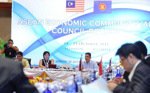 MAJLIS EKONOMI ASEAN