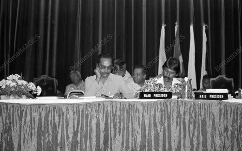 KL09_14012015_SIDANG_AGONG_MIC