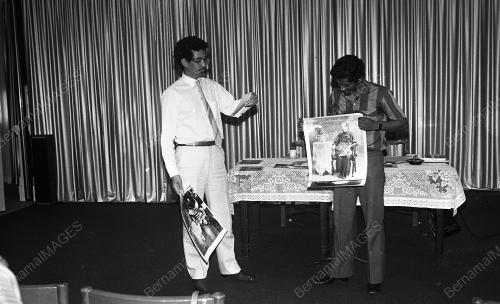 KL09_14021985_PAMERAN_SENI