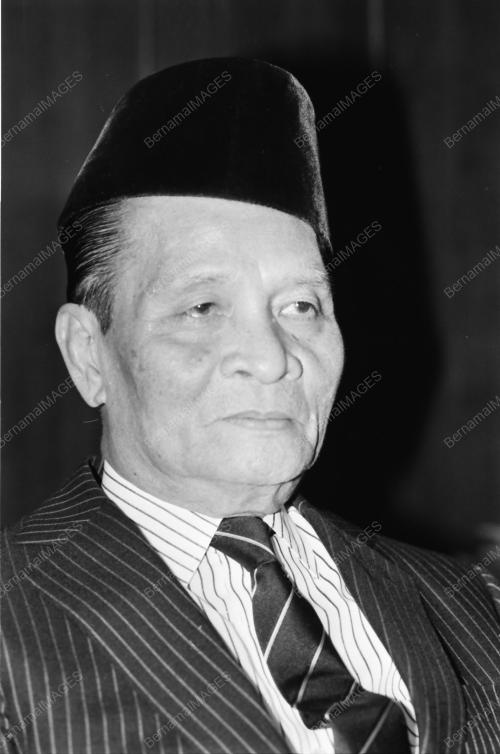 Datu Mustapha angkat sumpah