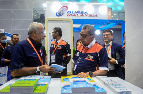 DATUK SERI DR AWANG ADEK HUSSIN