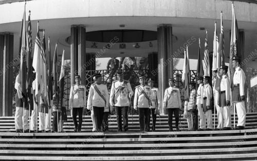 KL09_15012015_HARI_PAHLAWAN