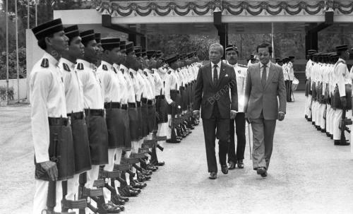 PERDANA MENTERI THAILAND