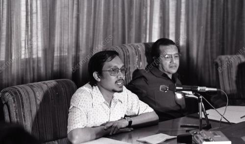 DR. MAHATHIR MOHAMAD