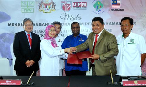 SENATOR DATUK DR LOGA BALA MOHAN A/L JAGANATHAN