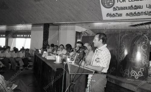 DR. MAHATHIR MOHAMAD