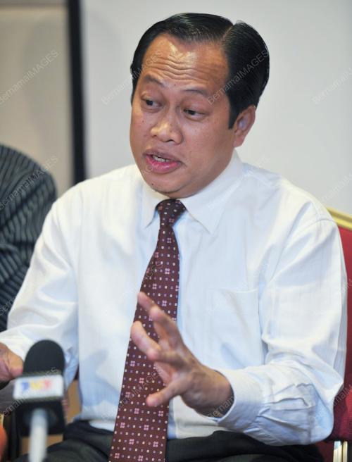 DATUK AHMAD MASLAN