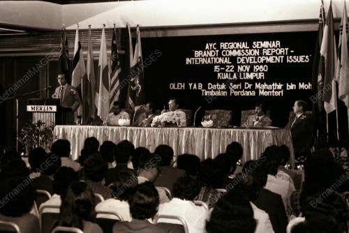 DATUK SERI DR. MAHATHIR BIN MOHAMAD
