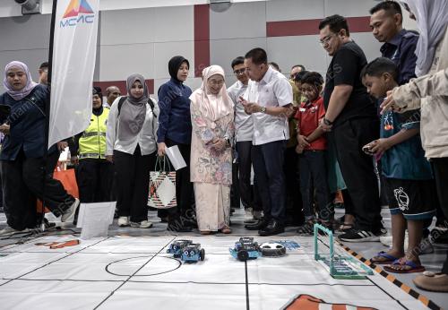 DATUK SERI DR WAN AZIZAH WAN ISMAIL