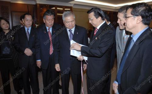 LIOW TIONG LAI