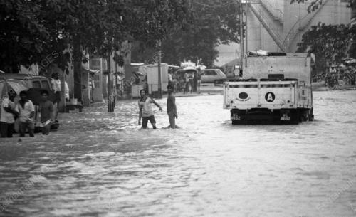 KL09_16012015_BANJIR_KILAT