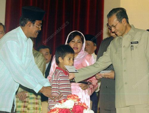 KL09_16022016_PM_DUIT_RAYA