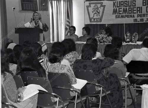 KURSUS BERPIDATO
