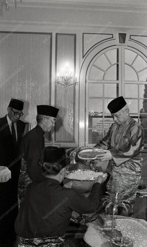SULTAN AHMAD SHAH AL-MUSTAIN BILLAH