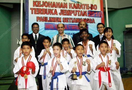 ZULHASNAN RAFIQUE