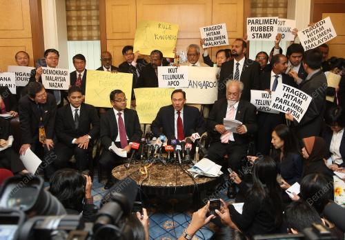 ANWAR IBRAHIM