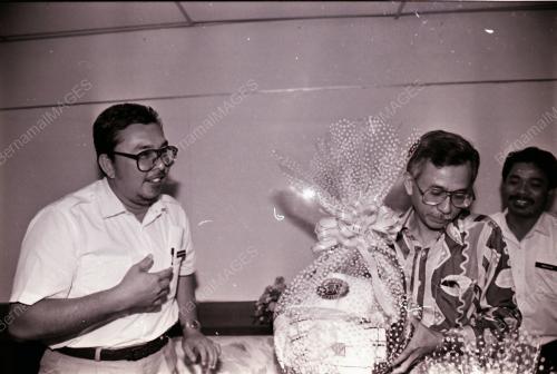 TUN DAIM ZAINUDDIN