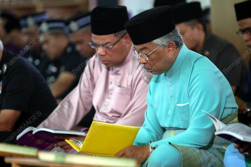 AL-SULTAN ABDULLAH RI'AYATUDDIN AL-MUSTAFA BILLAH SHAH 